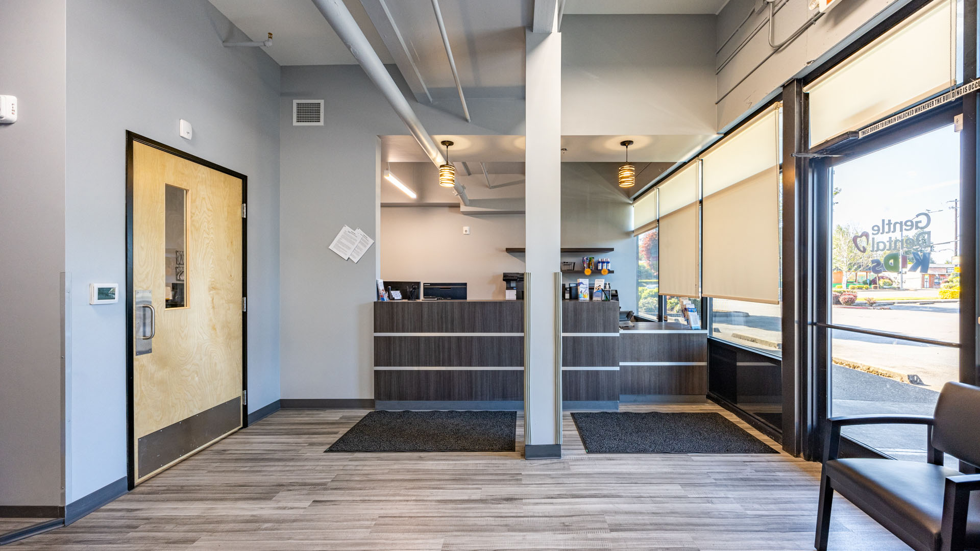 dental-clinic-reception-area_gentle-dental-kids-keizer-optimized