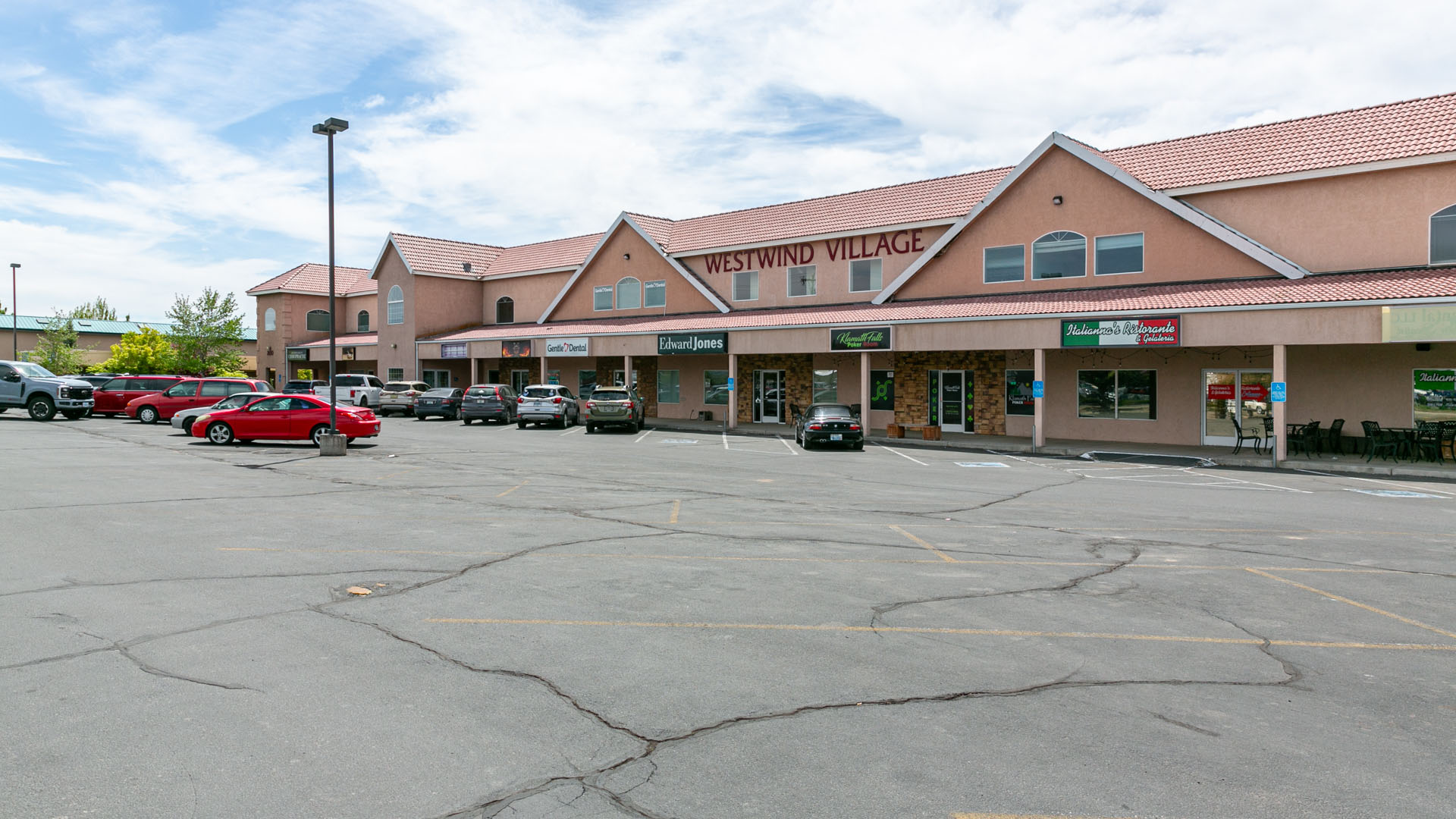 dental-office-front-signage_Gentle-Dental-Klamath-Falls-optimized