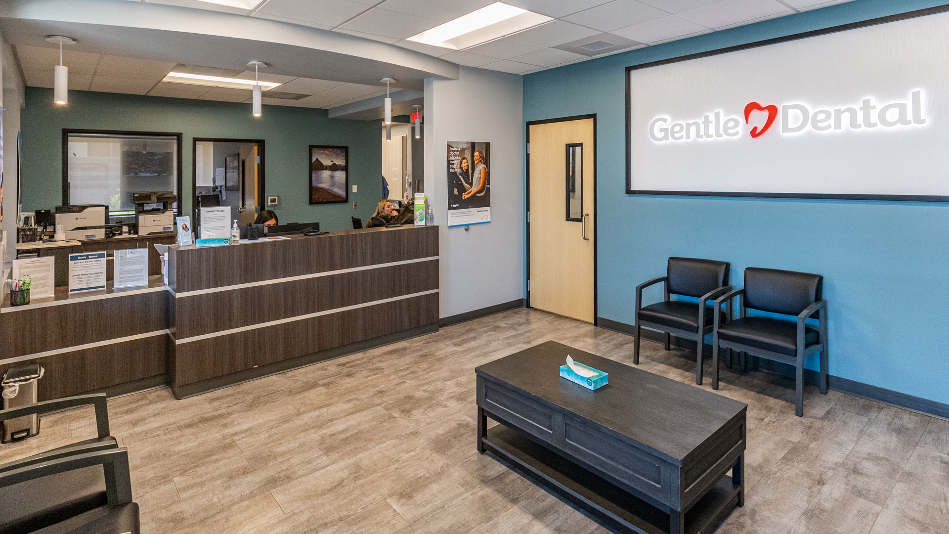 dental-clinic-reception-area_Wilsonville-optimized