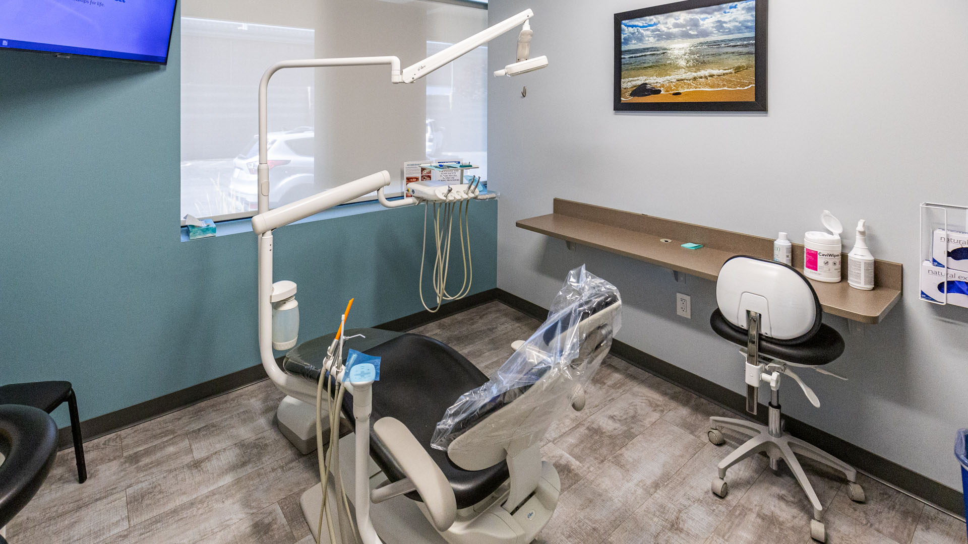local-dentist-modern-dental-treatment-room_Wilsonville_optimized