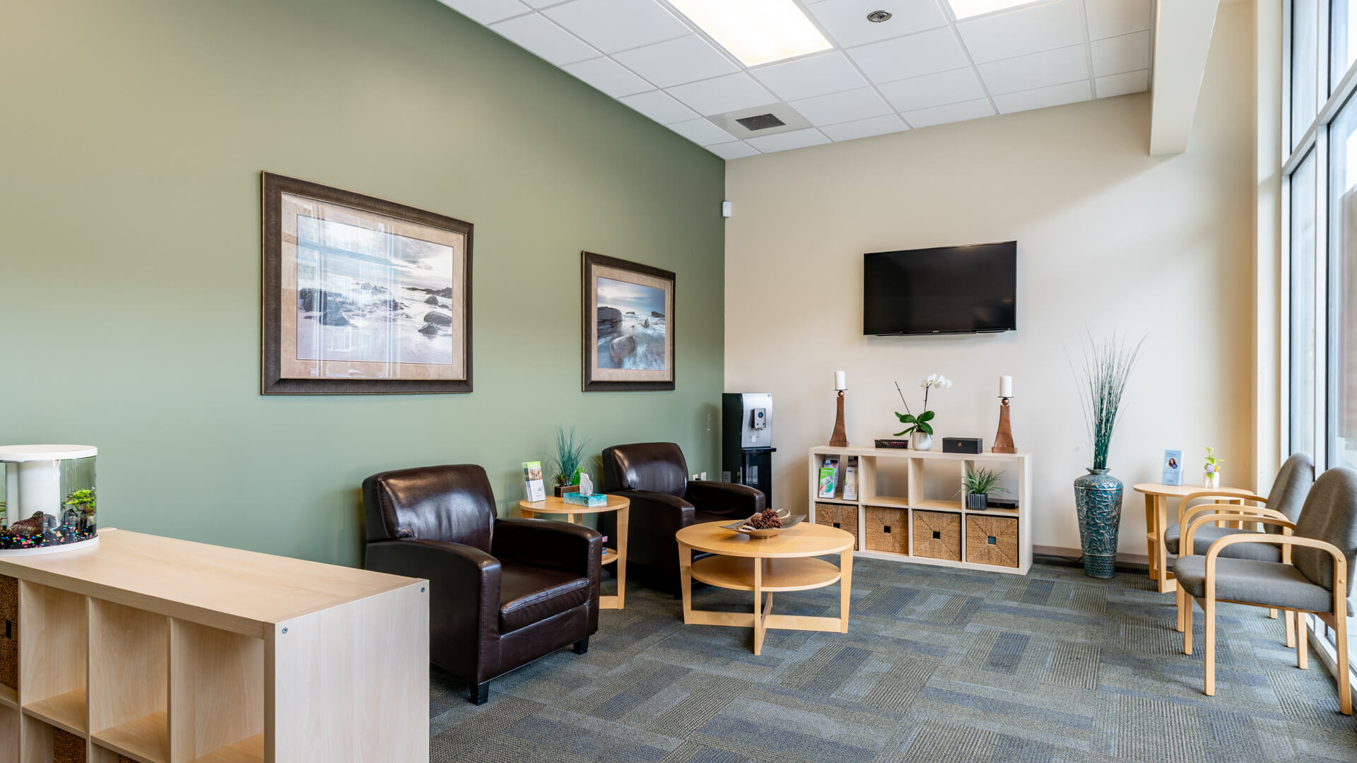 dental-care-office-waiting-area_Gentle-Dental-Beaverton(1)