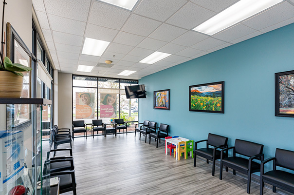 dental-care-office-waiting-area_Gentle-Dental-East-Ridge
