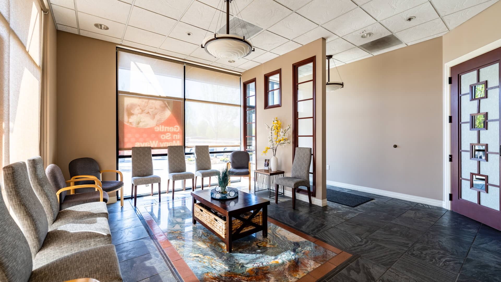dental-care-office-waiting-area_Gentle-Dental-Grand-Central