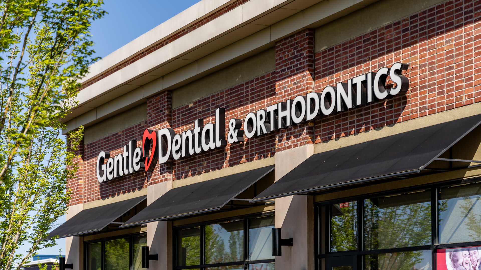 dental-office-front-signage_Gentle-Dental-Grand-Central