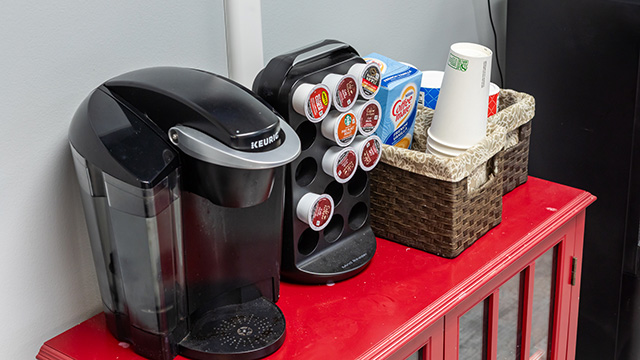 dental-care-office-waiting-area-coffee-station_Gentle-Dental-Irvine
