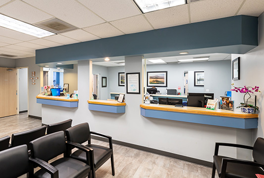 dental-clinic-reception-area_Gentle-Dental-Irvine(1)