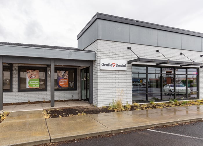 dental-office-front-signage_Gentle-Dental-Redmond