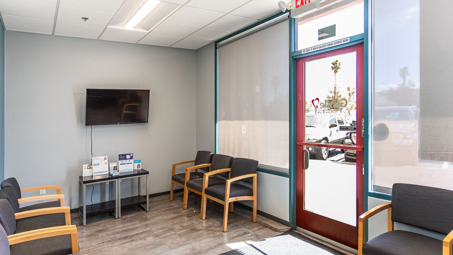 dental-care-office-waiting-area_Gentle-Dental-Green-Valley