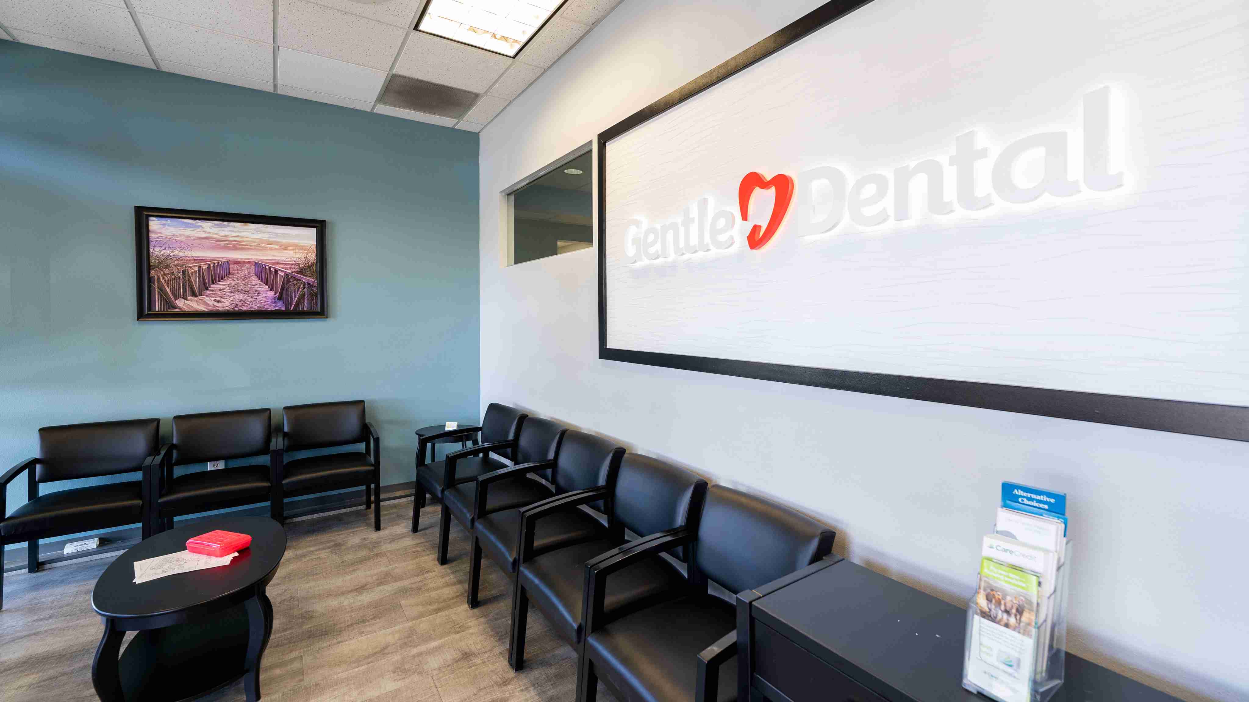 dental-care-office-waiting-area_Gentle-Dental-Hillsboro(1)