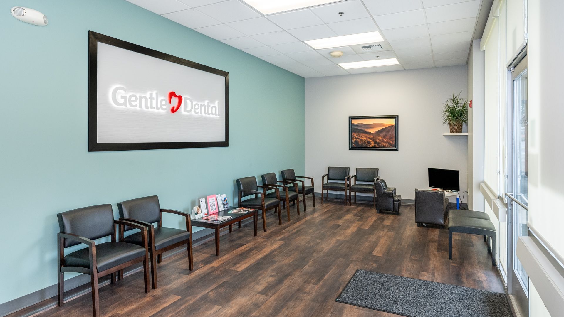 dental-care-office-waiting-area_Gentle-Dental-Lakewood
