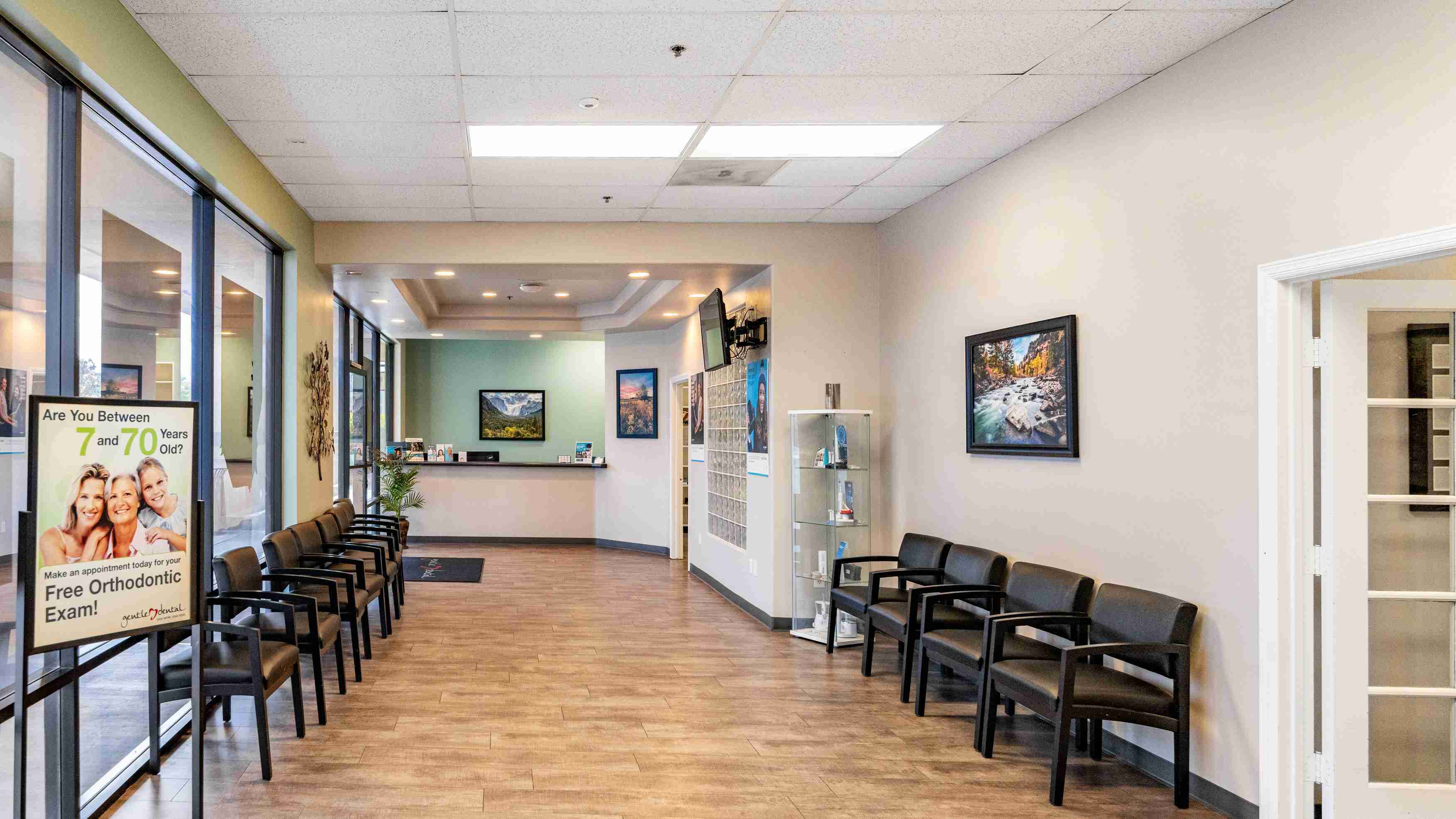 dental-care-office-waiting-area_Gentle-Dental-Norco