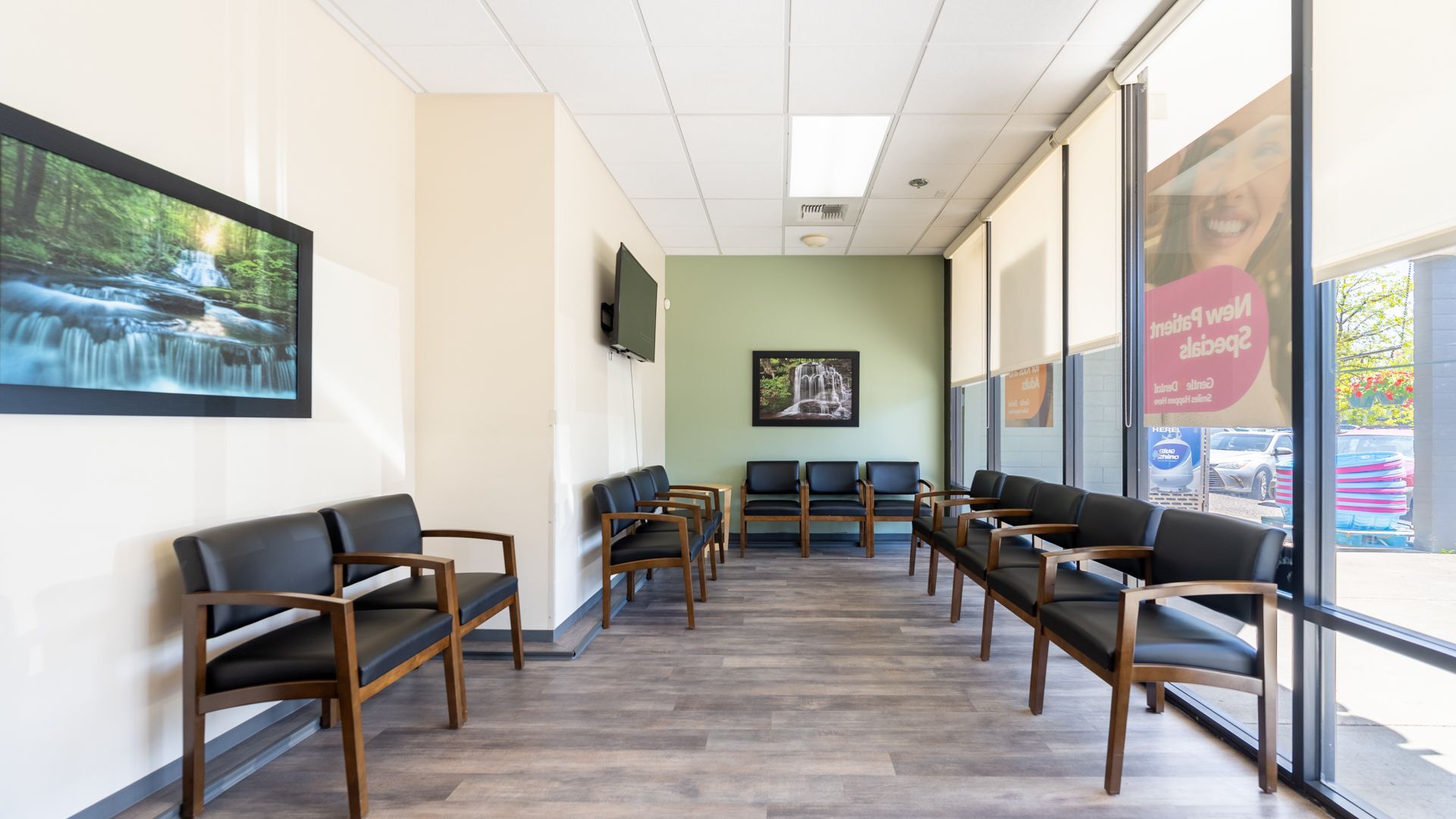 dental-care-office-waiting-area_Gentle-Dental-Sandy