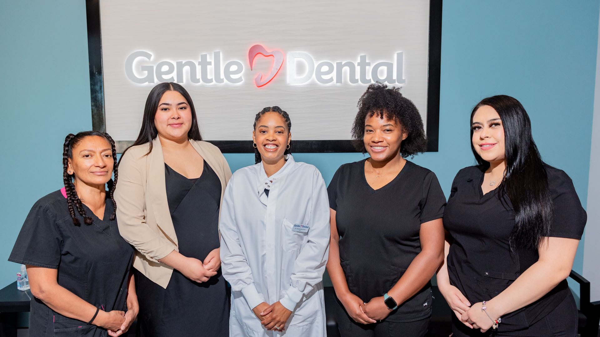 dental-care-team-photo_Gentle-Dental-North-Las-Vegas