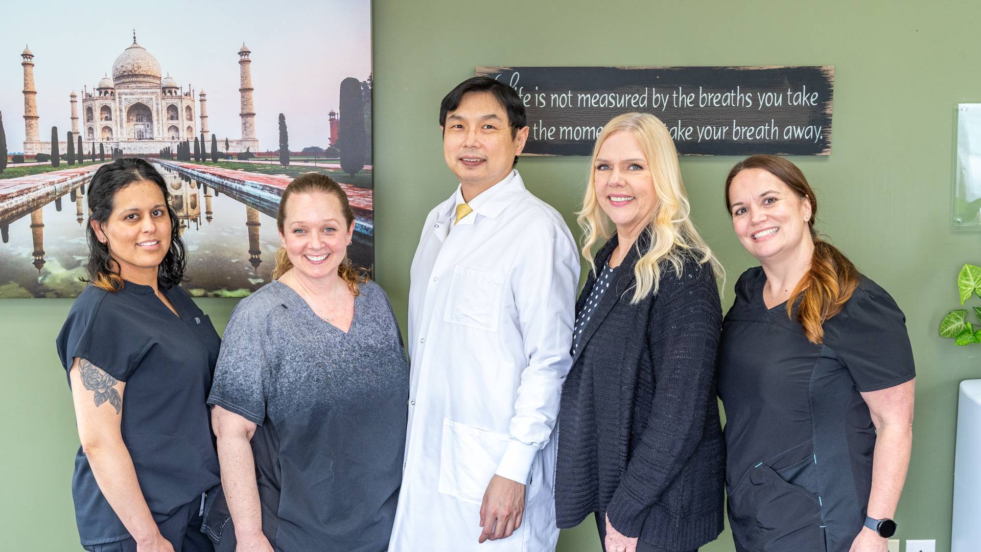 dental-care-team-photo_Gentle-Dental-Vancouver-Mall