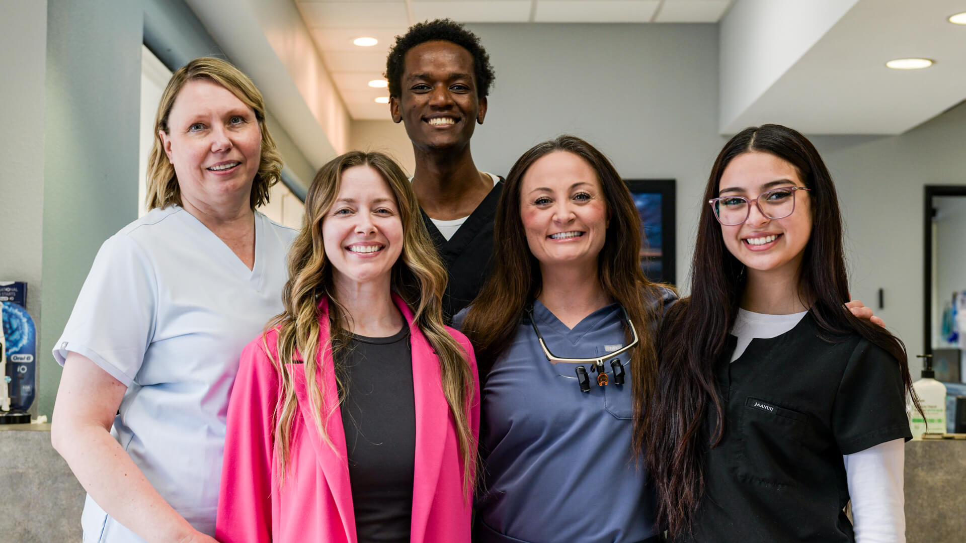 dental-care-team-photo_Gentle-Dental-Wilsonville