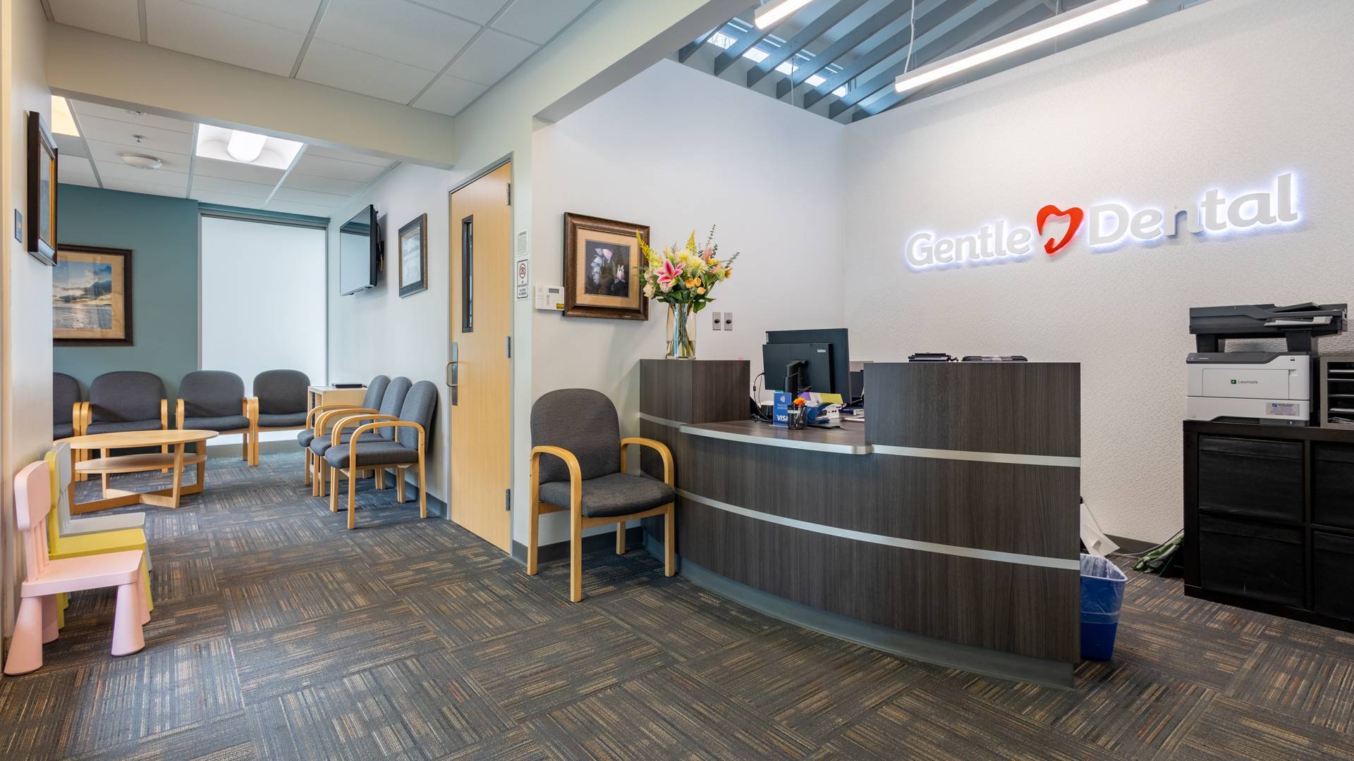 dental-clinic-reception-area_ Gentle-Dental-Palo-Alto
