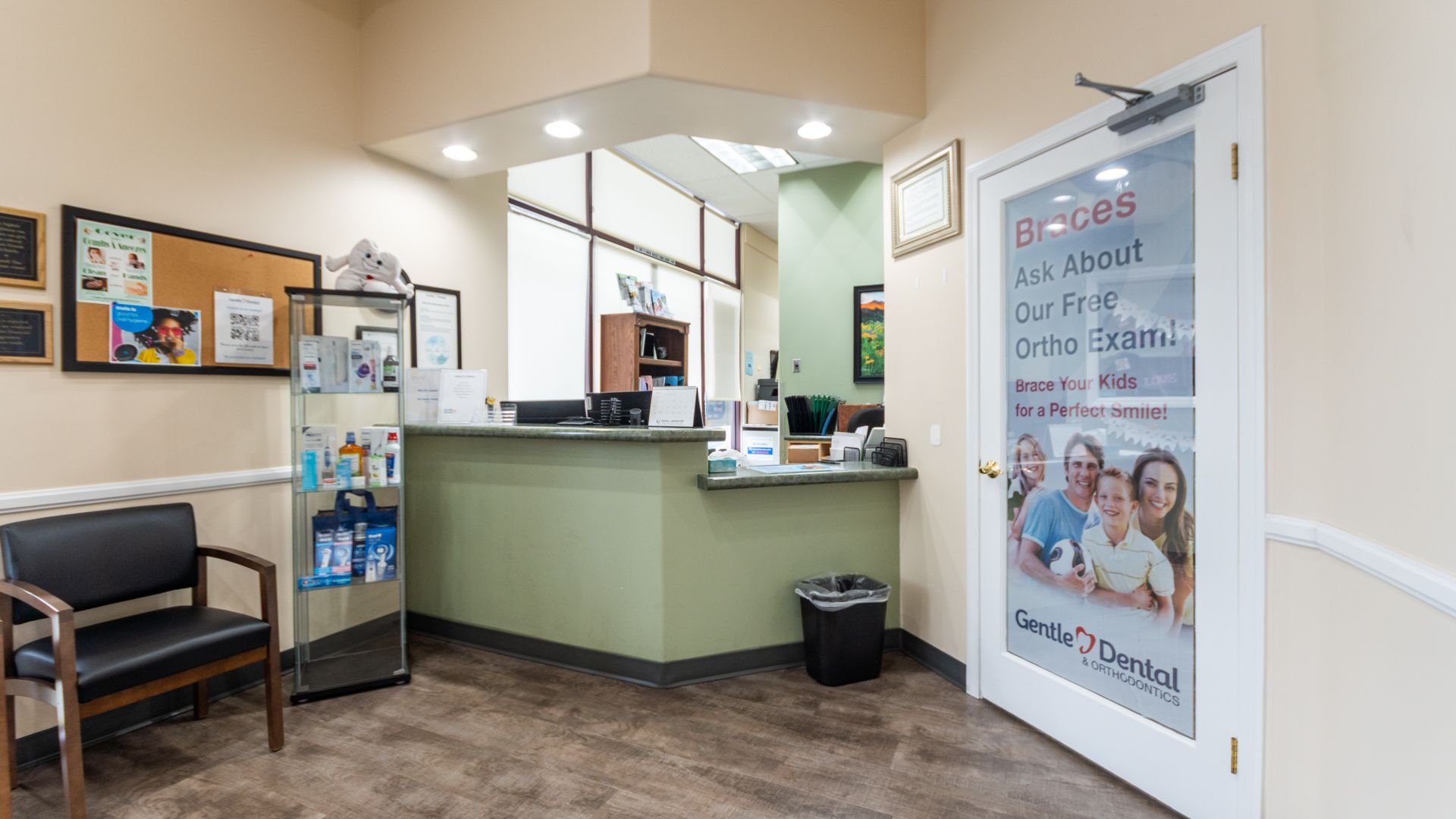 dental-clinic-reception-area_Gentle-Dental-Orange