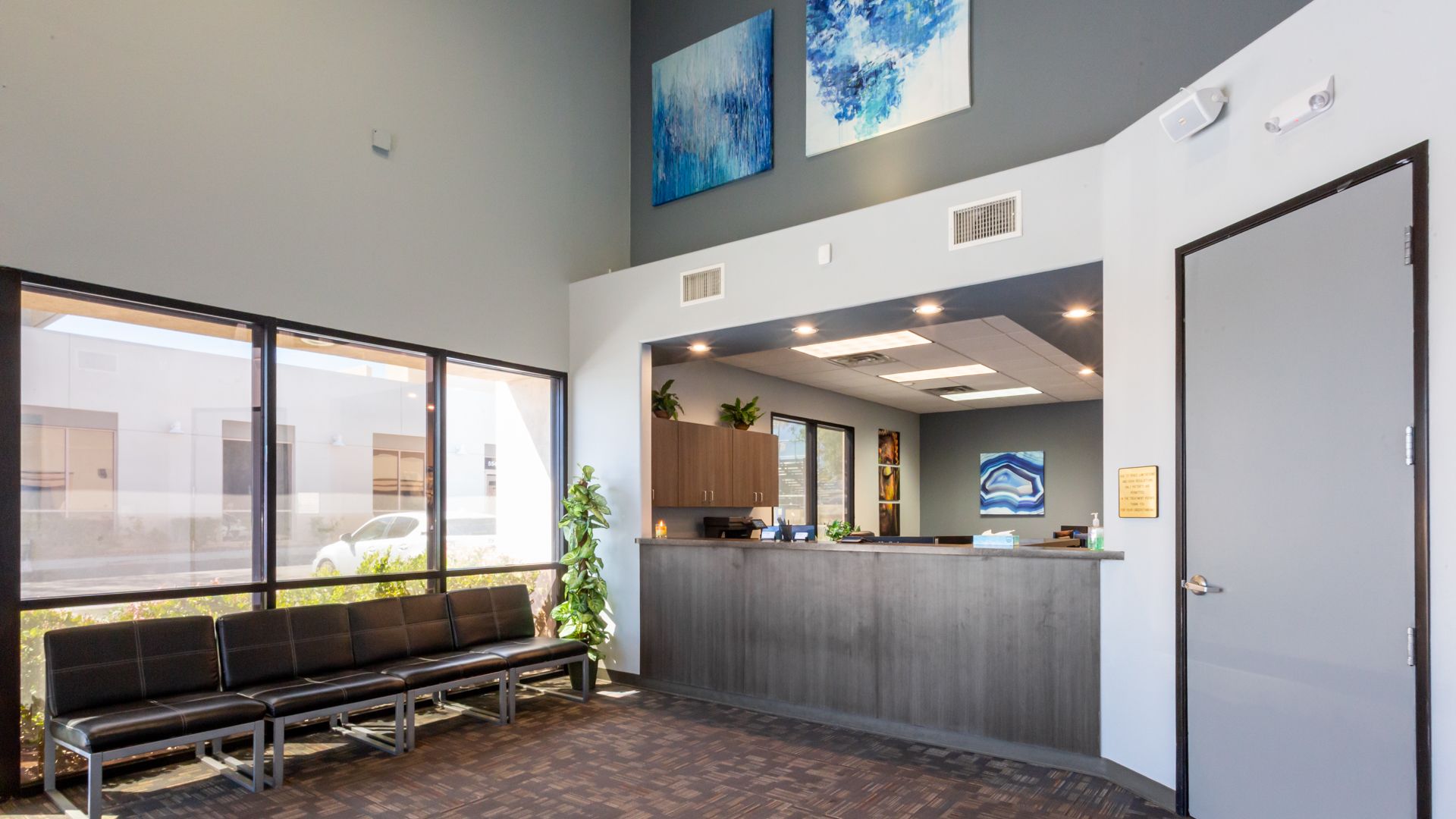 dental-clinic-reception-area_Gentle-Dental-Spanish-Trail
