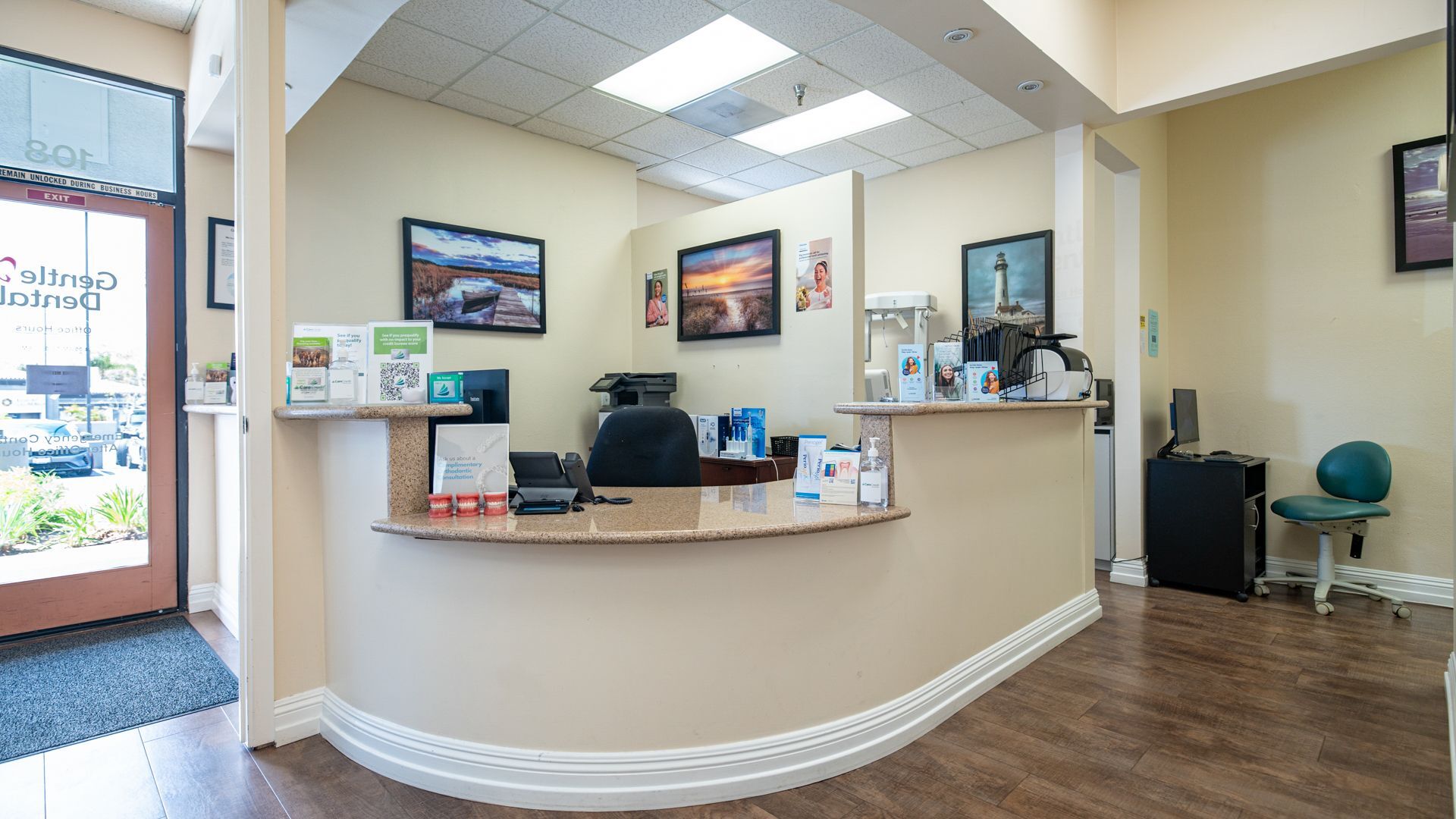 dental-clinic-reception-area_Gentle-Dental-Vista