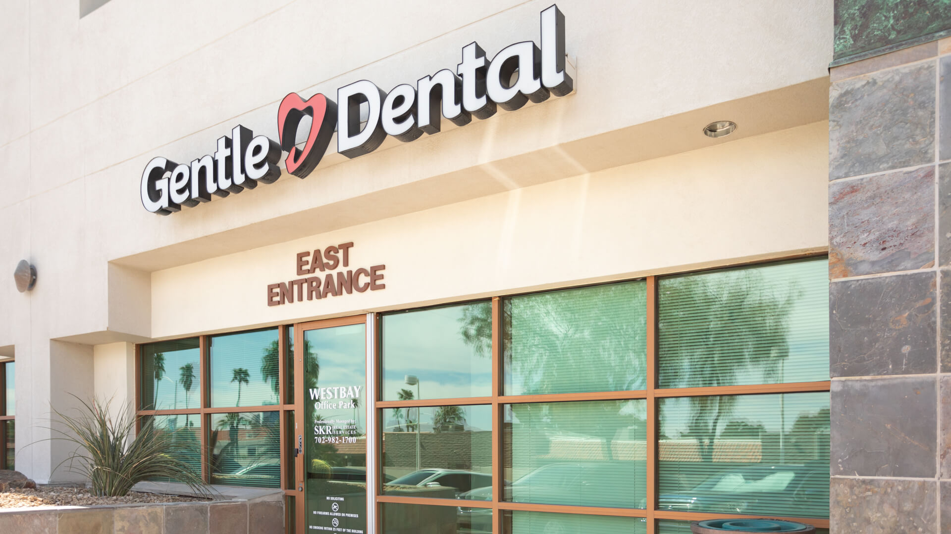 dental-office-front-signage_Gentle-Dental-Charleston
