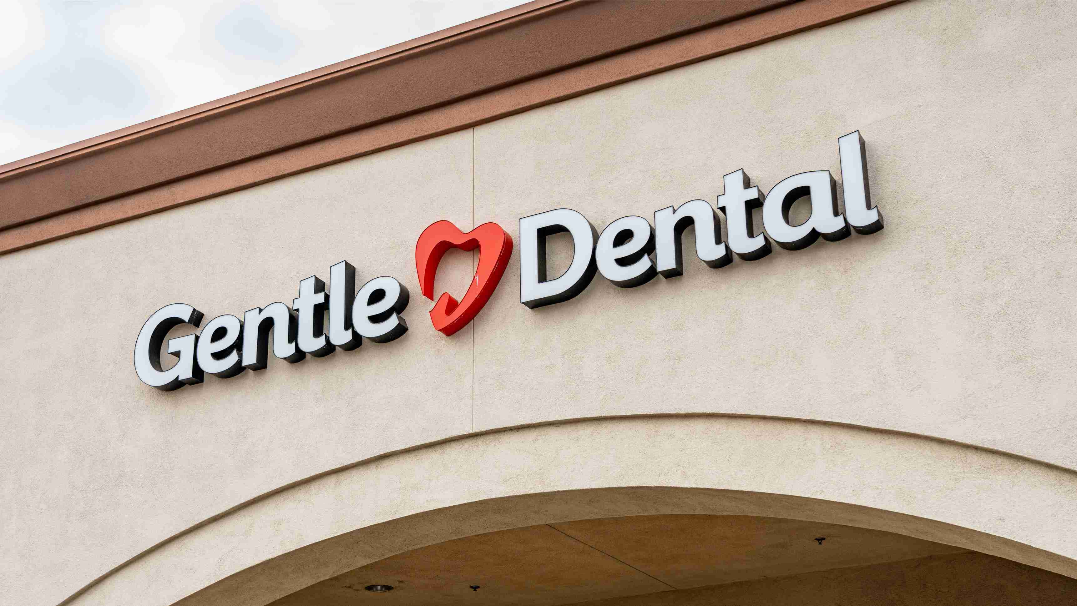dental-office-front-signage_Gentle-Dental-Norco(1)