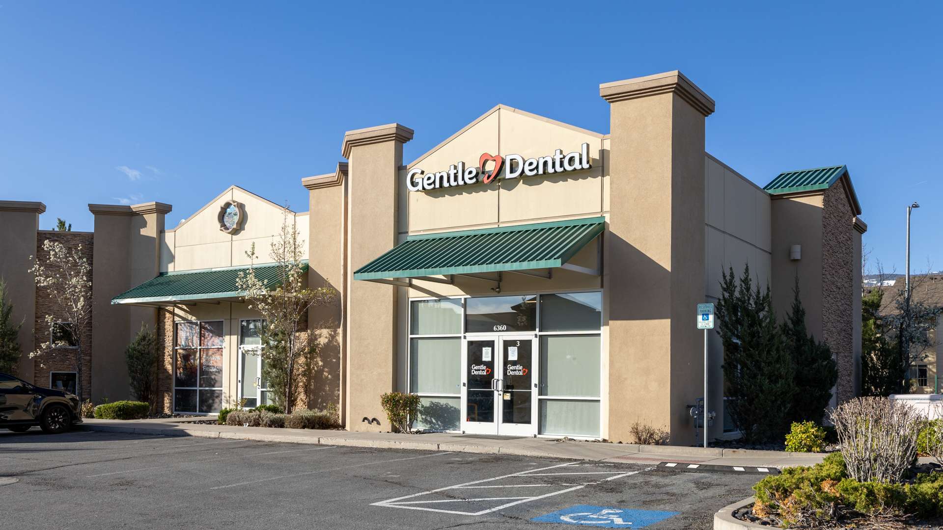 dental-office-front-signage_Gentle-Dental-Reno-Northwest(1)