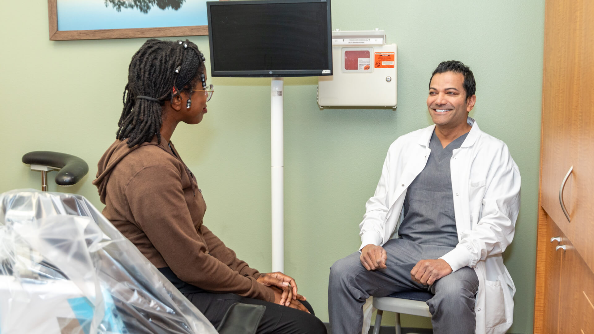 general-dentist-action-shot_Gentle-Dental-Charleston