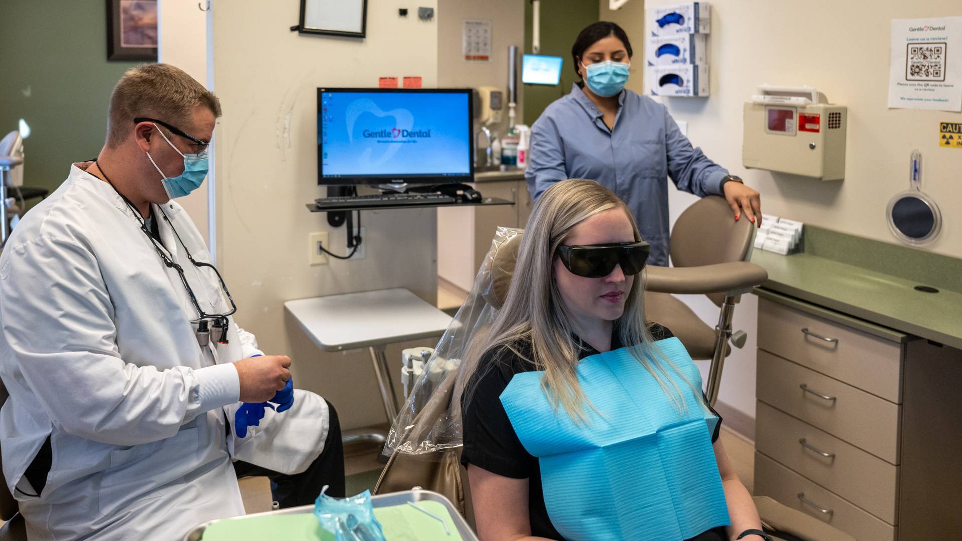 general-dentist-action-shot_Gentle-Dental-Kansas