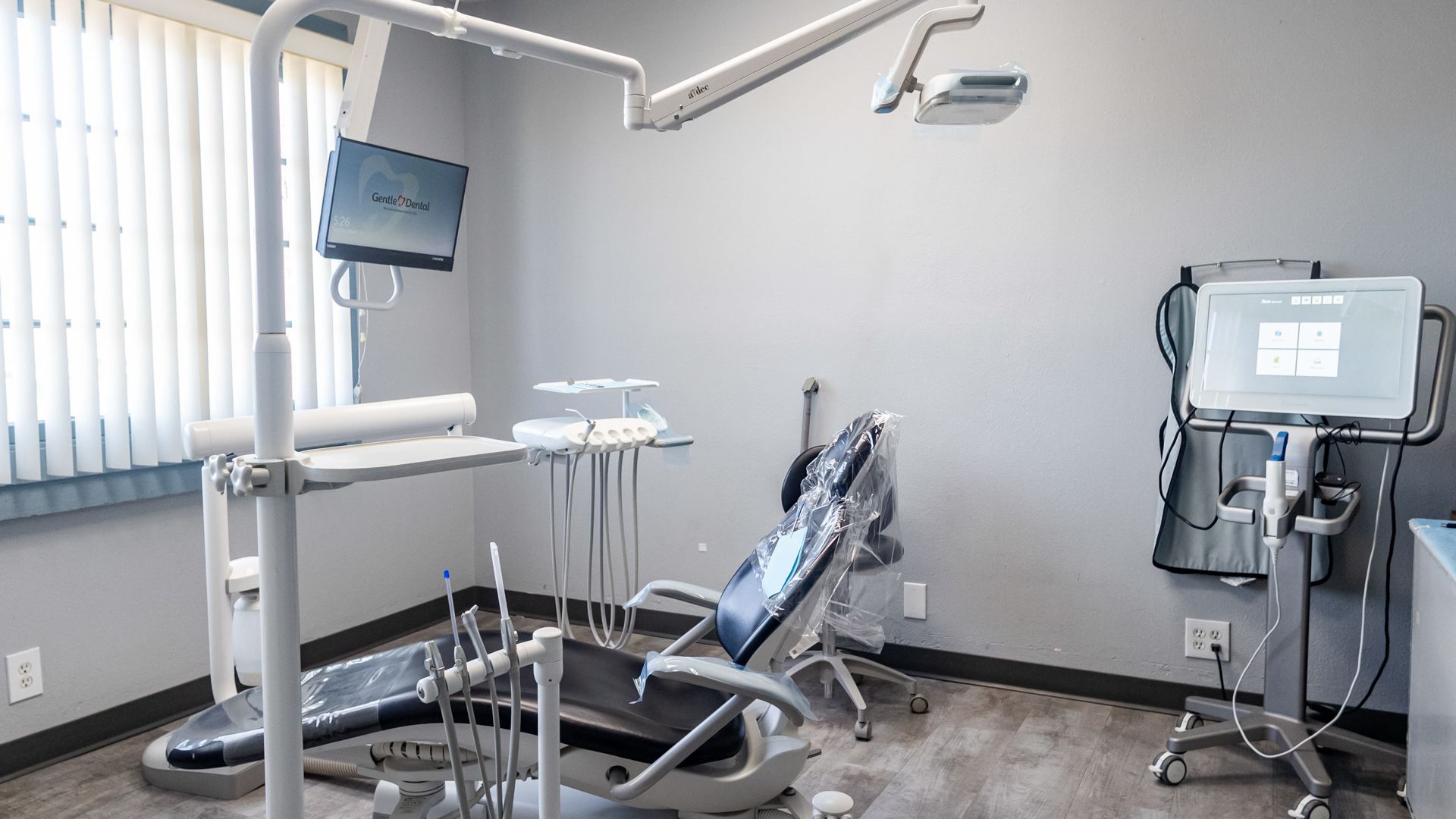 local-dentist-modern-dental-treatment-room_Gentle-Dental-Desert-Dental