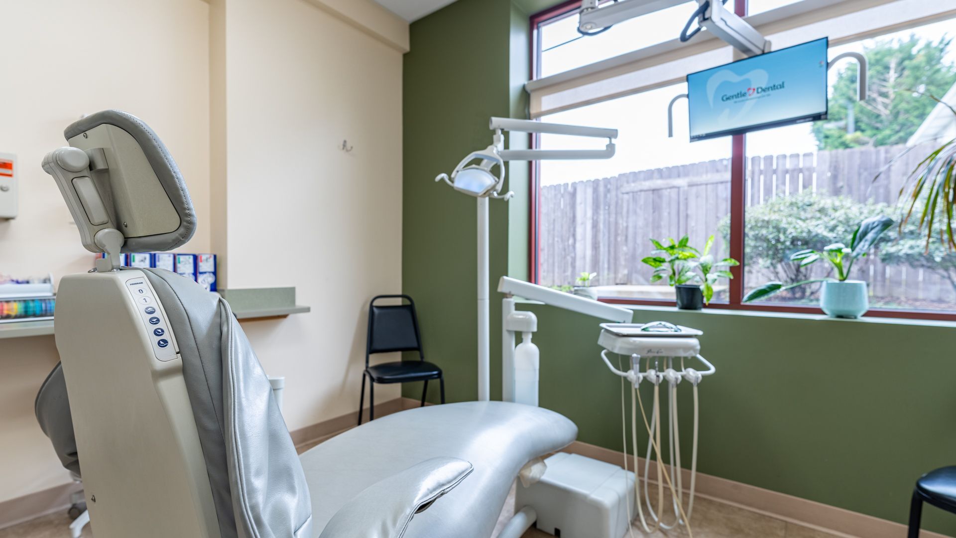 local-dentist-modern-dental-treatment-room_Gentle-Dental-Vancouver-Mall